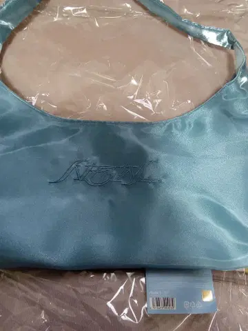 seventeen new TOTE BAG