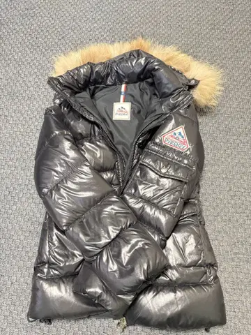 PYRENEX 퍼 트리밍 블랙 다운 자켓