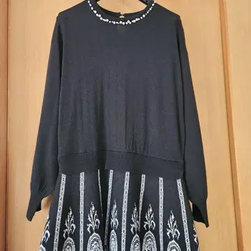 IEDIT 니트 원피스 블랙