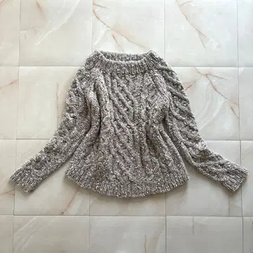 케이블 짜임 니트 모헤어 혼방 그레이 페미닌 구제 의류