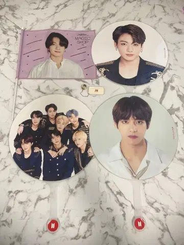 BTS 부채 세트 4장 플래그 네임 배지 세트