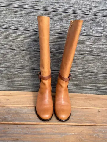 베이지 가죽 롱 부츠 중간 힐