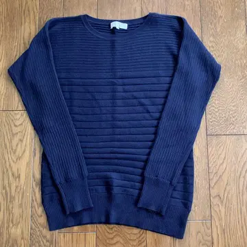 자유구 온워드 카시야마 크루넥 스웨터 네이비