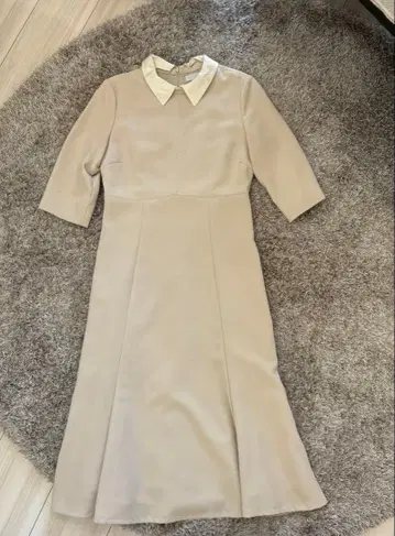 새상품급 CELFORD 카라 부착 원피스 베이지 36 CWFO191009