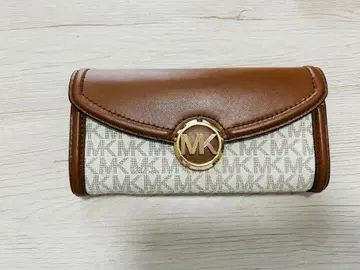 MICHAEL KORS MK 로고 장지갑 브라운/화이트