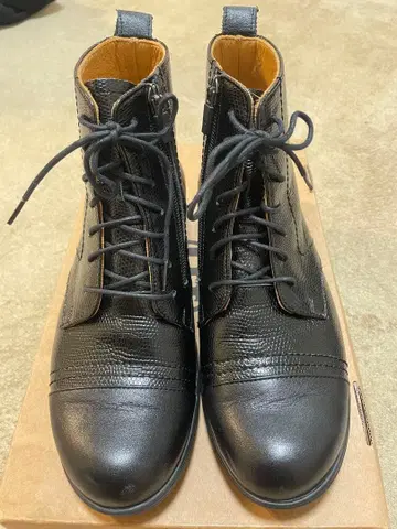 BENESU 베네슈 한정판 부츠 24.0cm