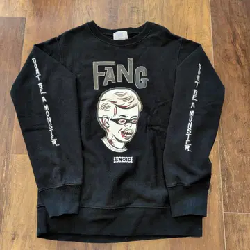 SNOID FANG 블랙 맨투맨 M