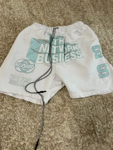 TNB 프린트 숏팬츠 화이트