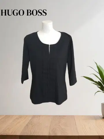 HUGO BOSS 블랙 오부 소매 상의