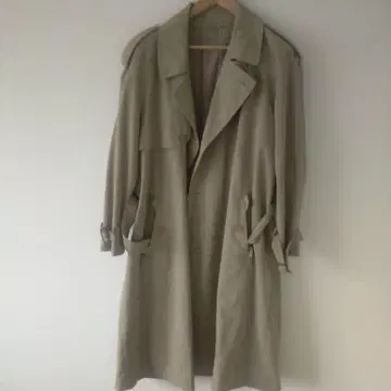 새상품급 베이지 트렌치코트 더블 브레스트