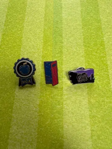 Mrs. GREEN APPLE MGA 핀 배지