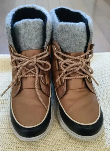 새상품급 소렐 스노우 부츠 23 cm