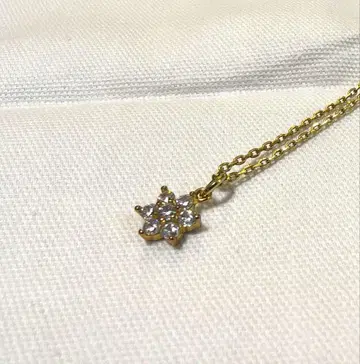 별 모양 펜던트 골드 목걸이