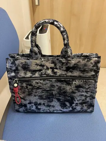 MANIUNO 텍스처 마감 토트백