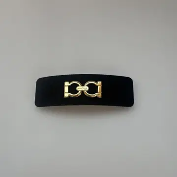 페라가모 머리핀 블랙 x 골드 금장 장식