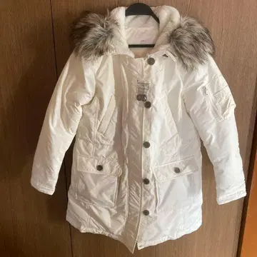 UNIQLO 퍼 달린 화이트 다운 자켓 XL