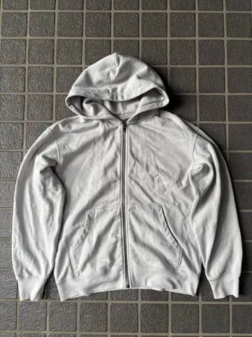 짧은 기장 지퍼 후드티