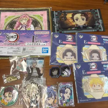 귀멸의 칼날 캔뱃지 아크릴 마스코트 러버 스트랩 타월 핀즈