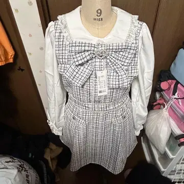 Dear My Love 하트 펄 아가씨 트위드 원피스 화이트