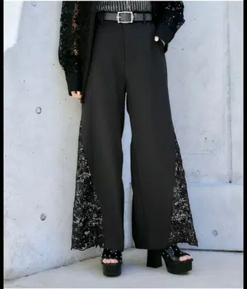 HARE 플라워 레이스 절개 팬츠