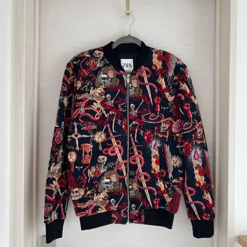 ZARA 스컬 디자인 봄버 자켓