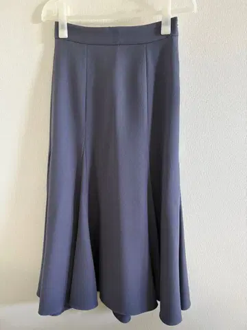 이에나 머메이드 플레어 디자인 스커트