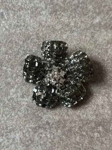 폭시 FOXEY 브로치