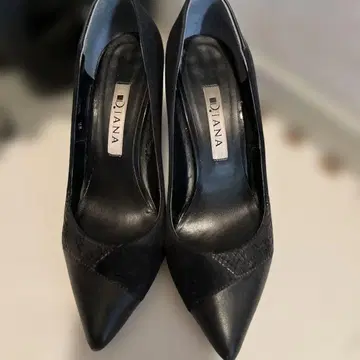 DIANA 블랙 하이힐 스틸레토