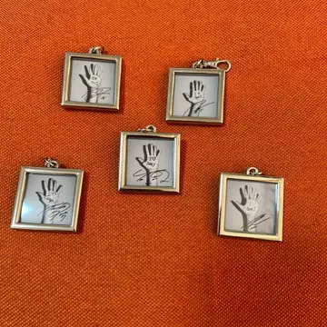 SHINee 사진 프레임 핑 손 모양