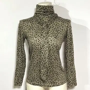 에스피에 그레이지 레오파드 무늬 터틀넥 니트 티셔츠 끈 포함 [ 38 ]