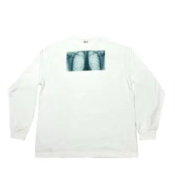 XP 프린트 화이트 긴팔 T셔츠