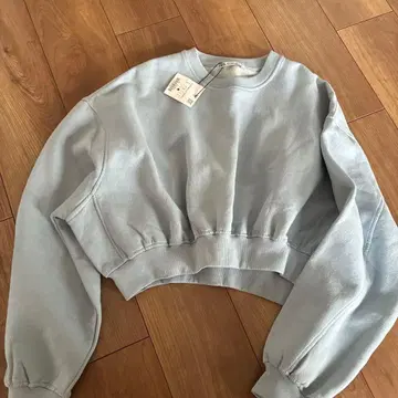 ZARA 라이트 블루 크롭 맨투맨 L