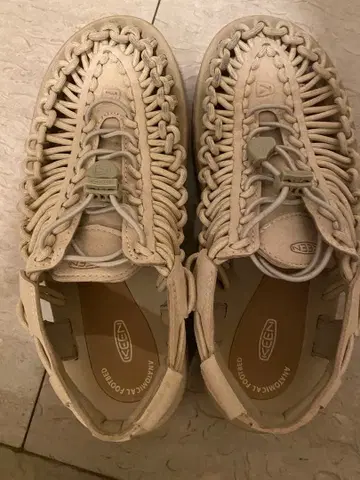 KEEN 뜨개질 디자인 샌들