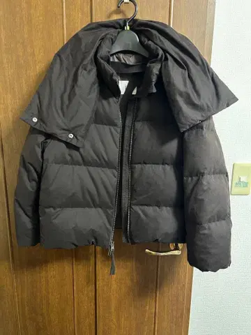 BR 블랙 다운 자켓 M 사이즈