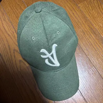 올리브 그린 자수 로고 캡