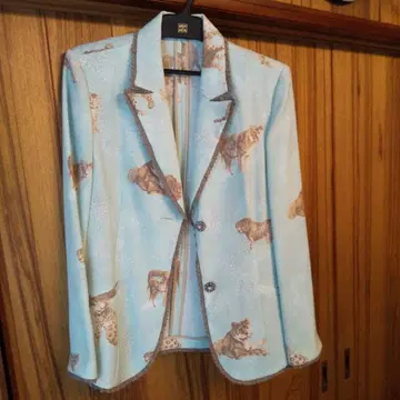 이타리야 동물 패턴 스카이블루 블레이저 9호