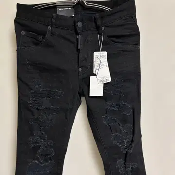 DSQUARED2 데미지 스키니 데님 블랙 사이즈 42