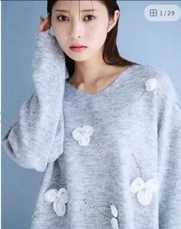 초레어 완판템 CELFORD 플라워 모티브 비쥬 니트 풀오버 GRY