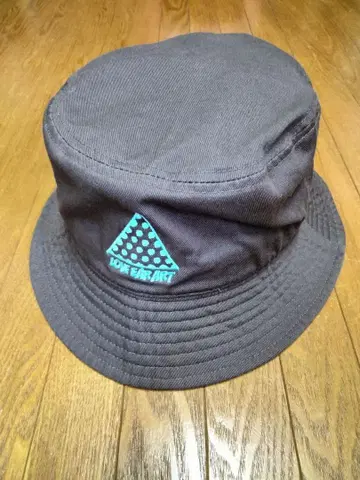 새상품급 Love ear art 한정판 버킷햇 러브이어아트 나가세 착용