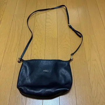 FURLA 블랙 가죽 숄더백 소가죽 18 x 25 x 8cm
