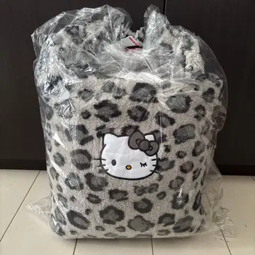 헬로키티 6피스 세트 M 사이즈 레오파드 무늬 룸웨어 시마무라