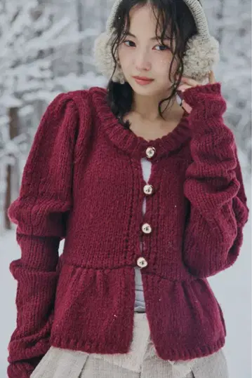 Andecual gold button puff sleeve knit
