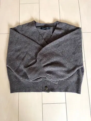 새상품급 루니 벌룬 슬리브 숏 기장 가디건