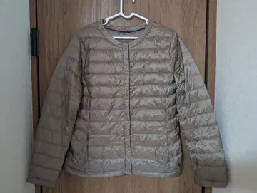 UNIQLO 노카라 울트라 라이트 다운 자켓 베이지 XL