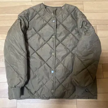 올리브 그린 퀼팅 자켓