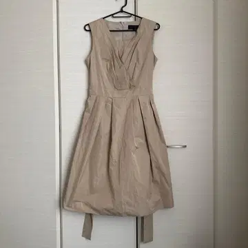 언타이틀 슬리브리스 원피스 베이지 사이즈 2