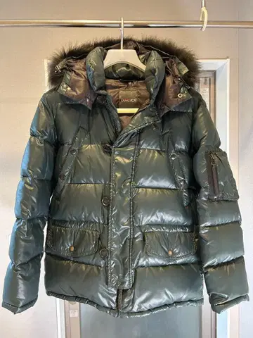 듀베티카 퍼 달린 다크 그린 다운 자켓 사이즈 44 (M)