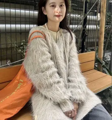 샤기 V 니트 풀오버