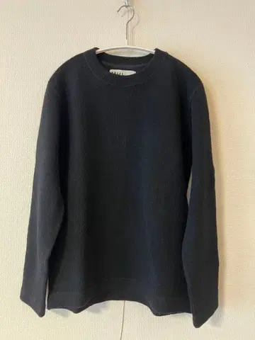 MHL. 블랙 니트 M