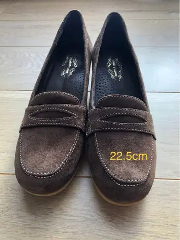 Hush Puppies 스웨이드 로퍼 브라운